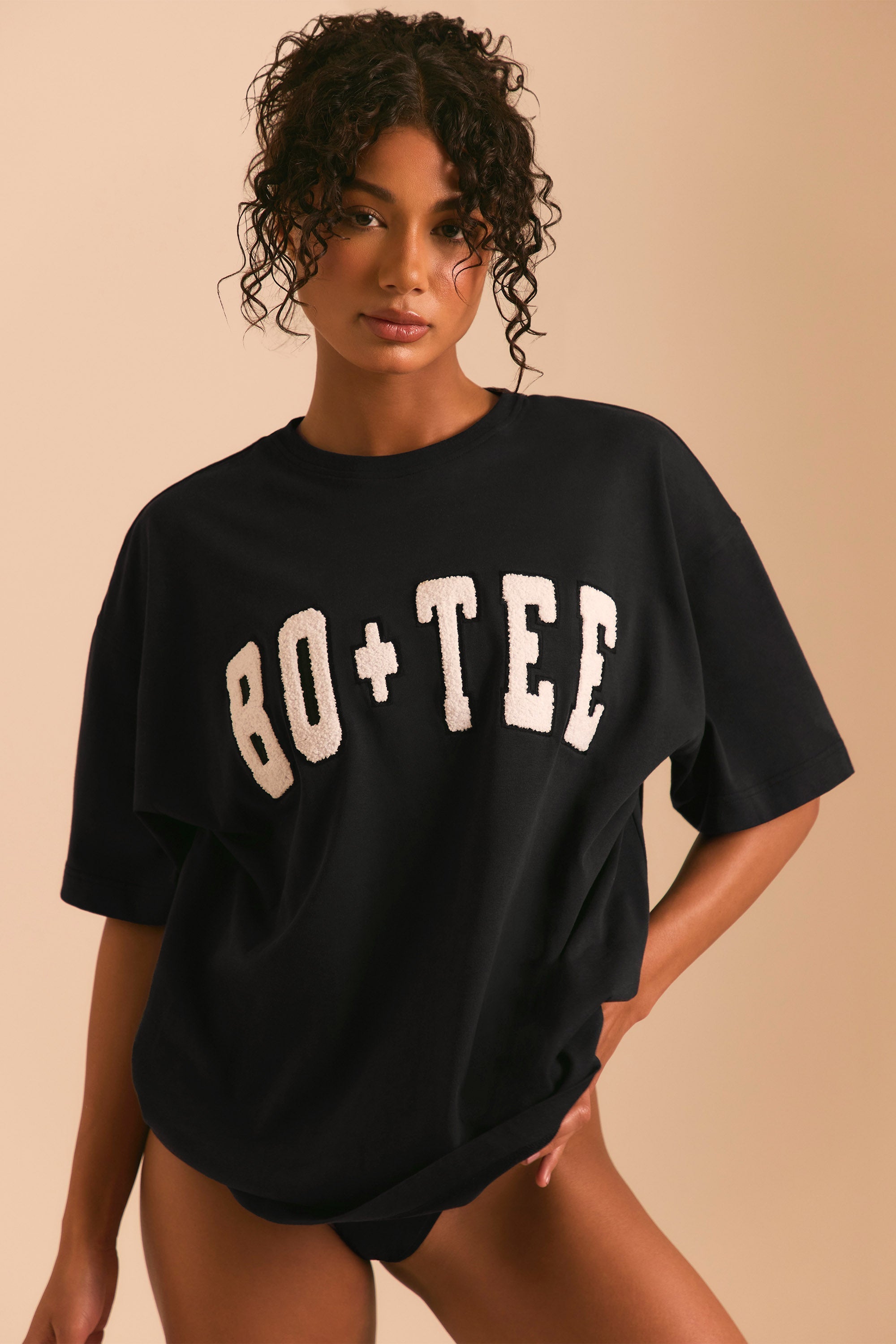 Ease - Oversized Short Sleeve T-Shirt in Black